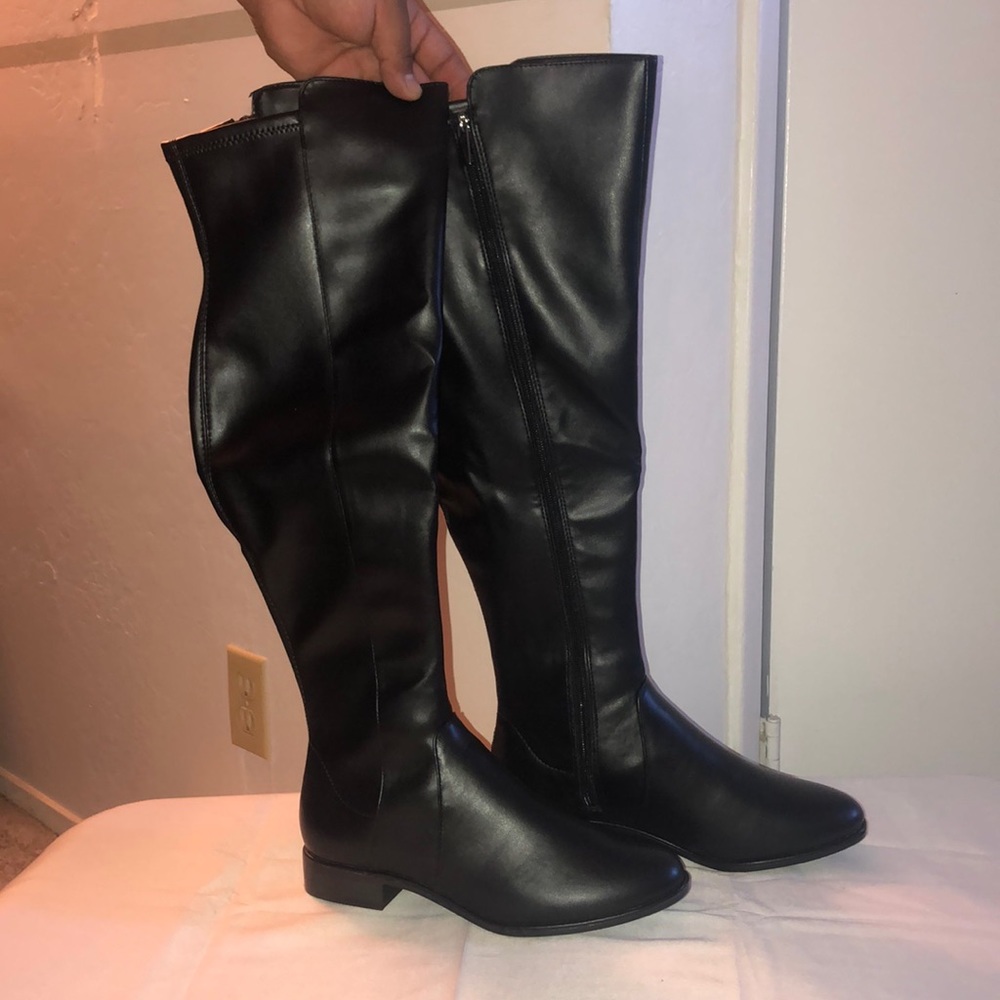 Woman’s Knee high boots
